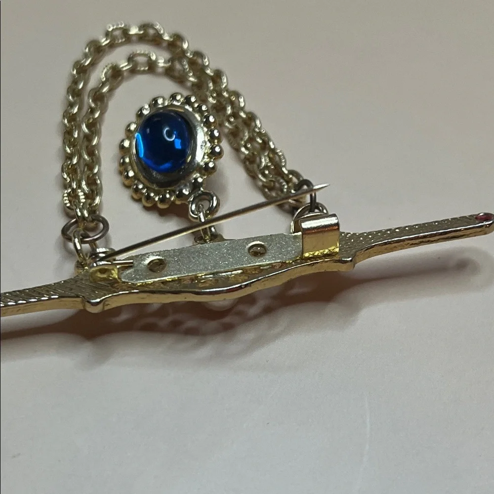 Elegant Gold and Blue Brooch Vintage